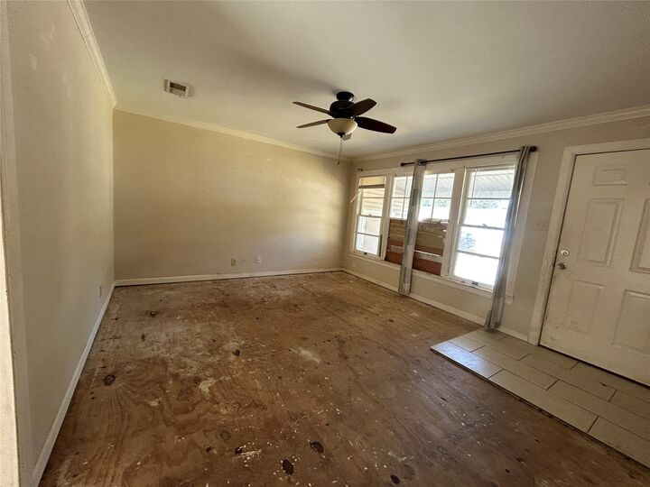 Property Photo:  220 Charles Avenue  TX 77611 