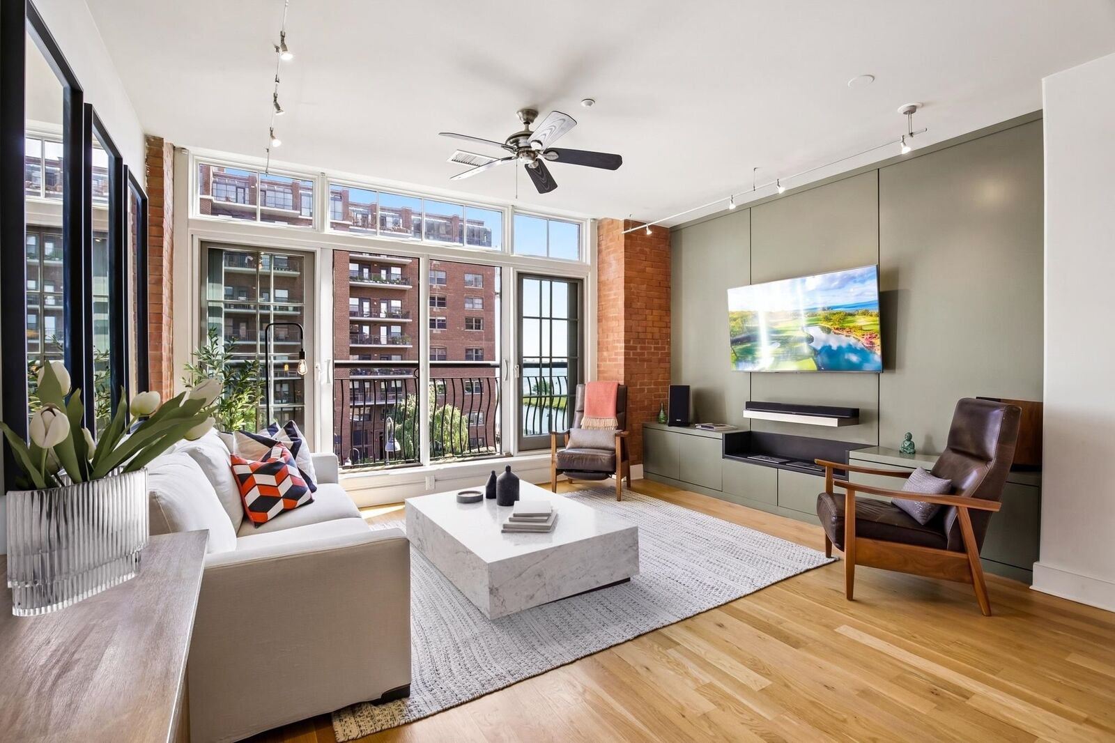Property Photo:  174 Washington St 3M  NJ 07302 