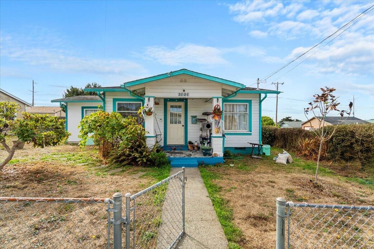 Property Photo:  2606 Albee Street  CA 95501 
