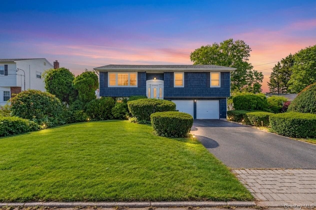 Property Photo: 286 W 13th Street NY 11729