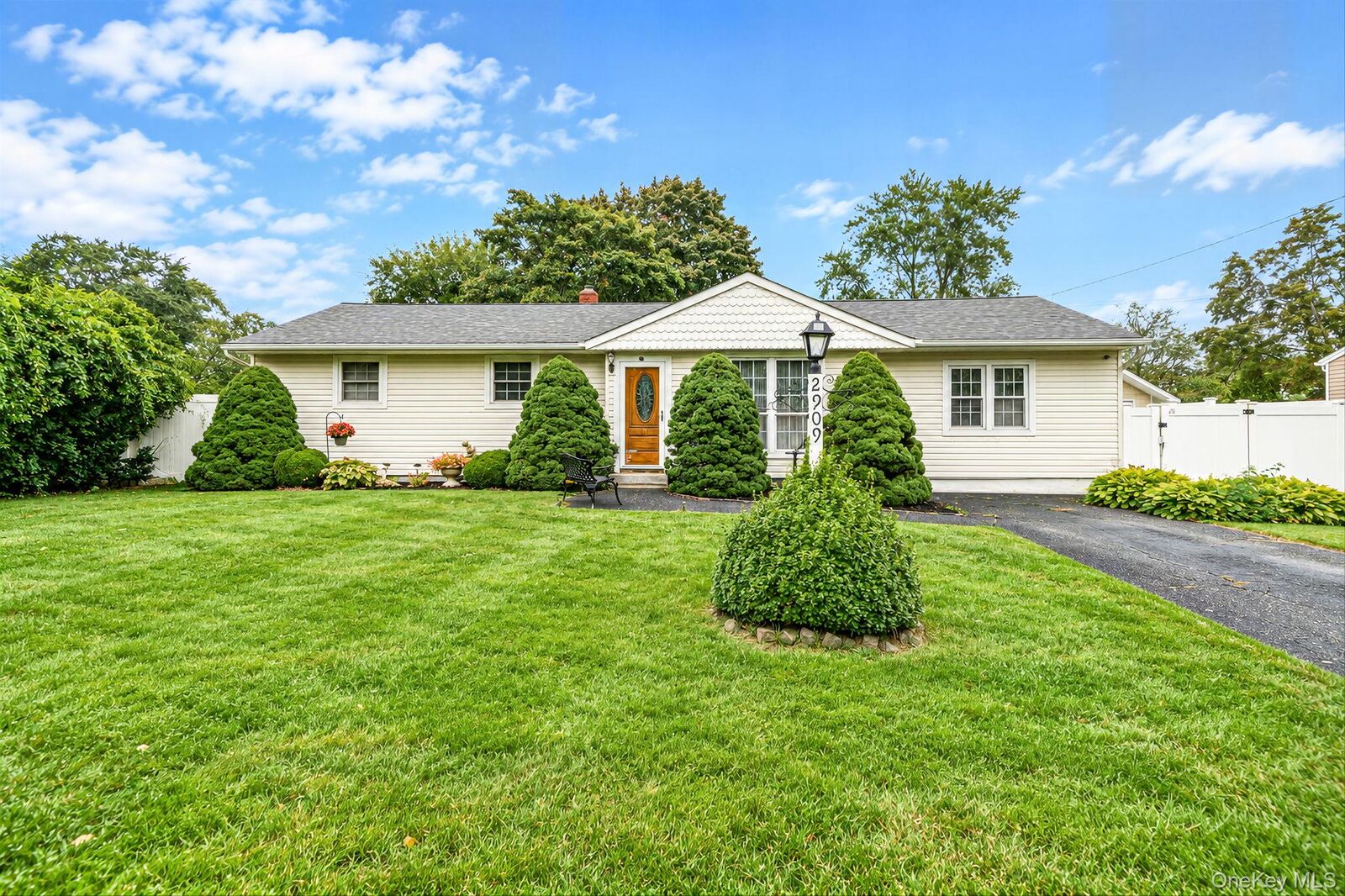 Property Photo:  2909 Connecticut Avenue  NY 11763 