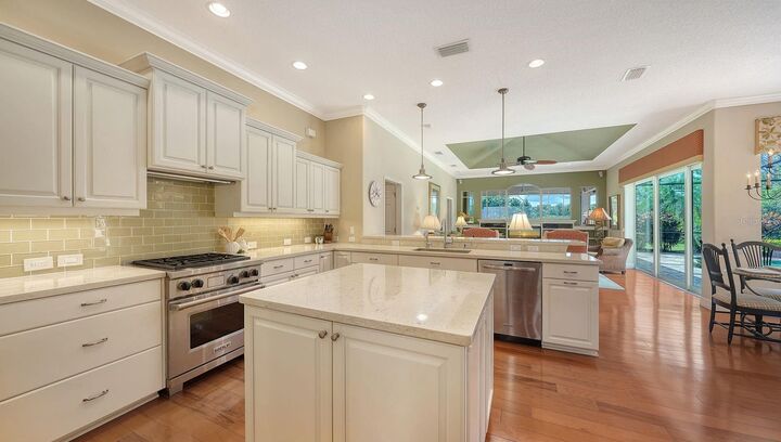 Property Photo: 8008 Royal Birkdale Circle FL 34202