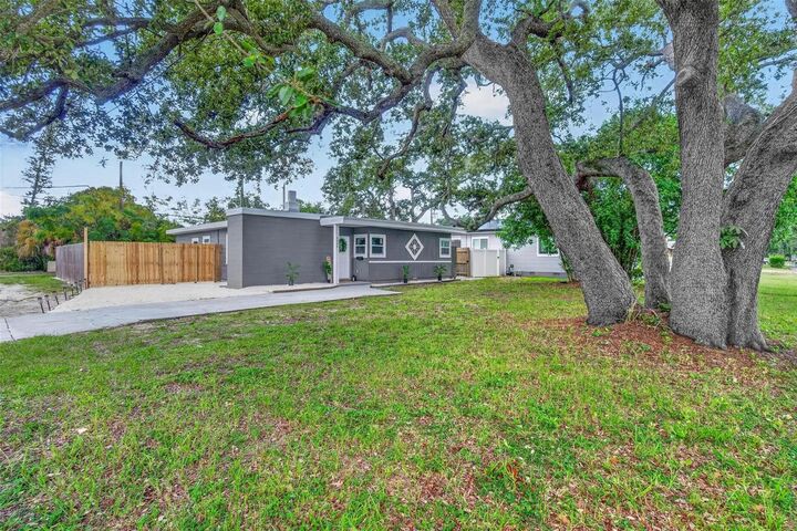 Property Photo: 6200 1st Avenue S FL 33707