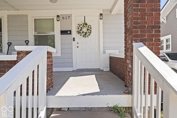 Property Photo: 617-619 N Beville Avenue IN 46201