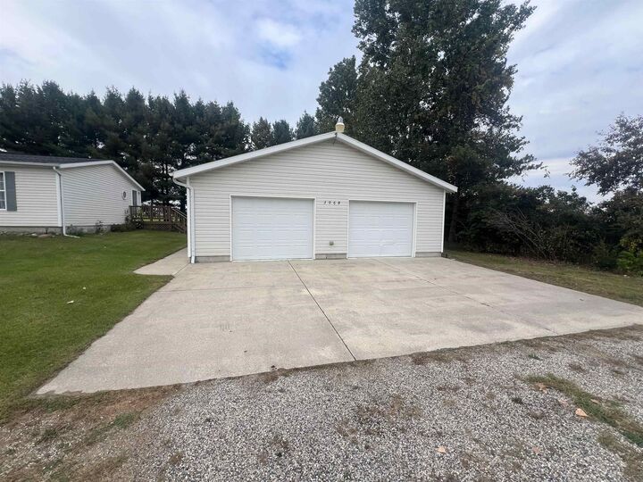 Property Photo:  3068 Riley Road  MI 48624 