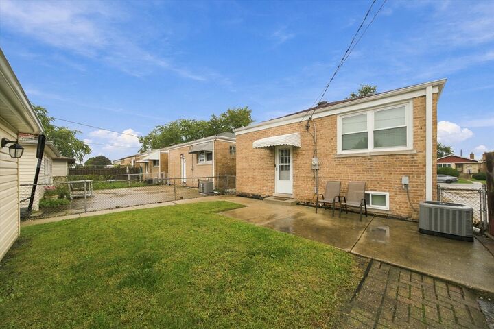 Property Photo:  7716 Linder Avenue  IL 60459 