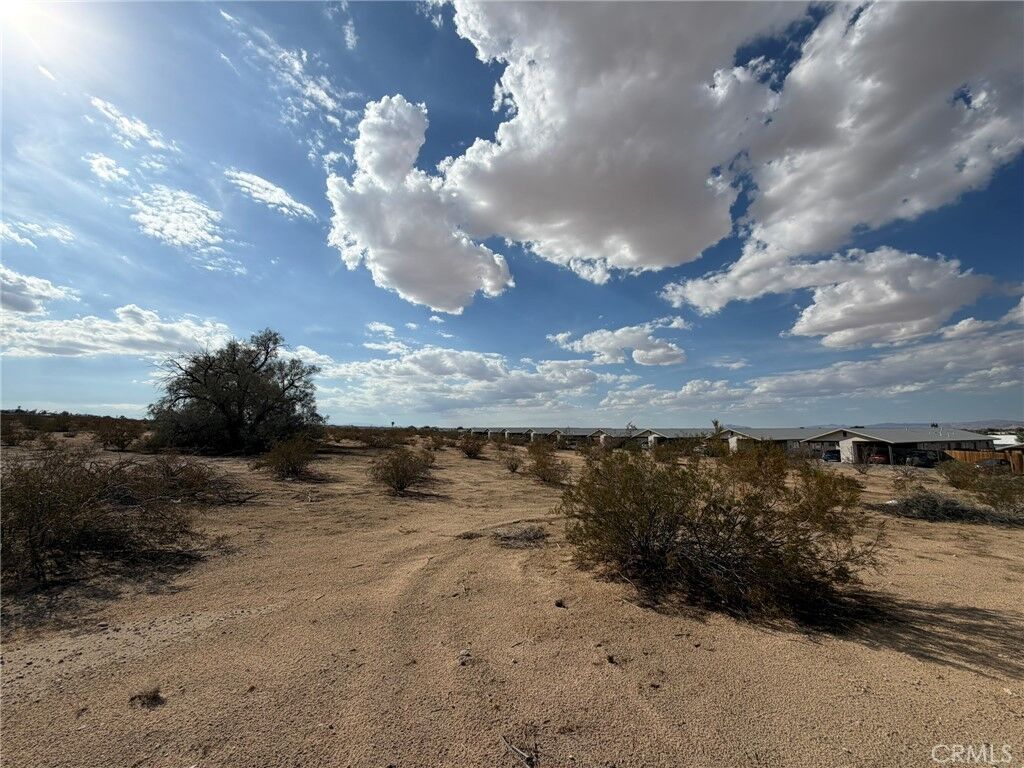 Property Photo: 5266 Adobe CA 92277
