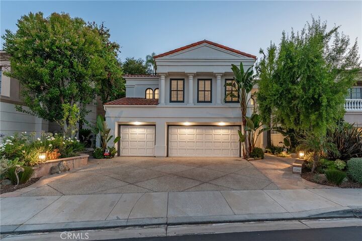 Property Photo:  23262 Park Corniche  CA 91302 