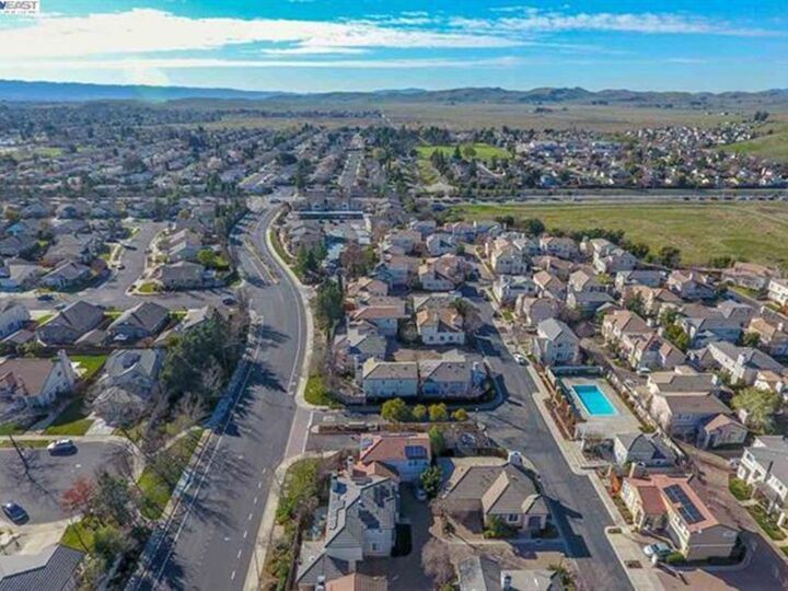 Property Photo:  2026 Verbena  CA 94551 