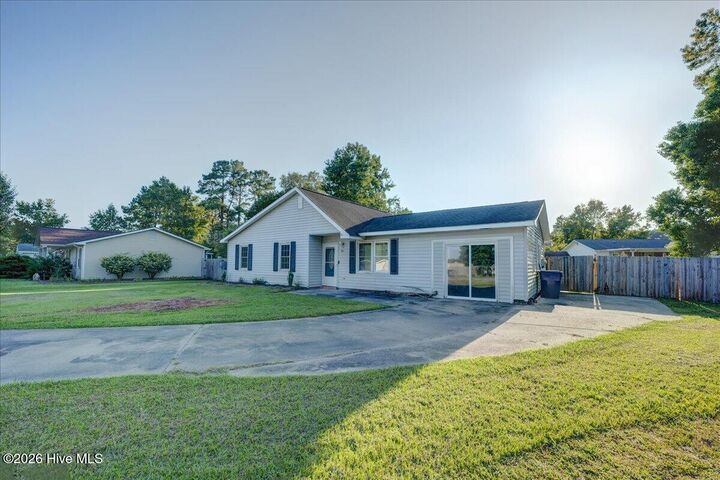 Property Photo: 311 Deacon Court NC 28532