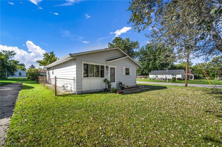 Property Photo:  301 Warden Avenue  OH 44035 