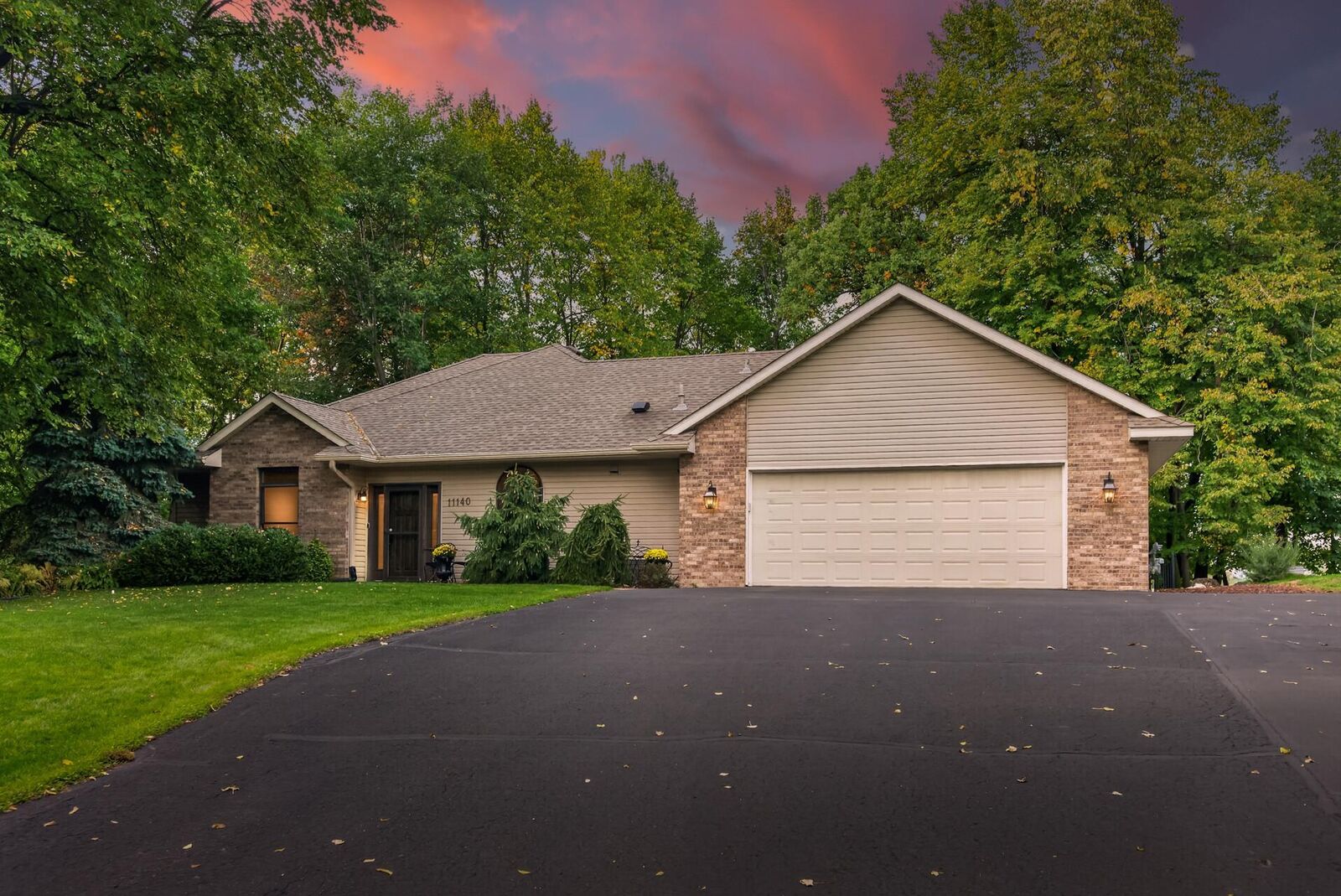 Property Photo: 11140 Lake Pointe Drive MN 55013