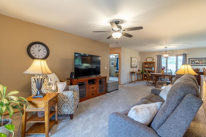 Property Photo:  1320 4th Ave SE  IA 51031 