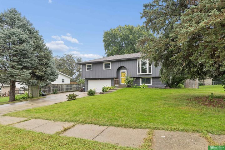 Property Photo:  1329 S 162nd Avenue  NE 68130 