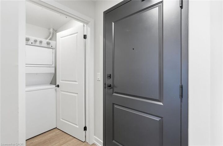 Property Photo: 870 Queenston Road 416 ON L8G 0B9