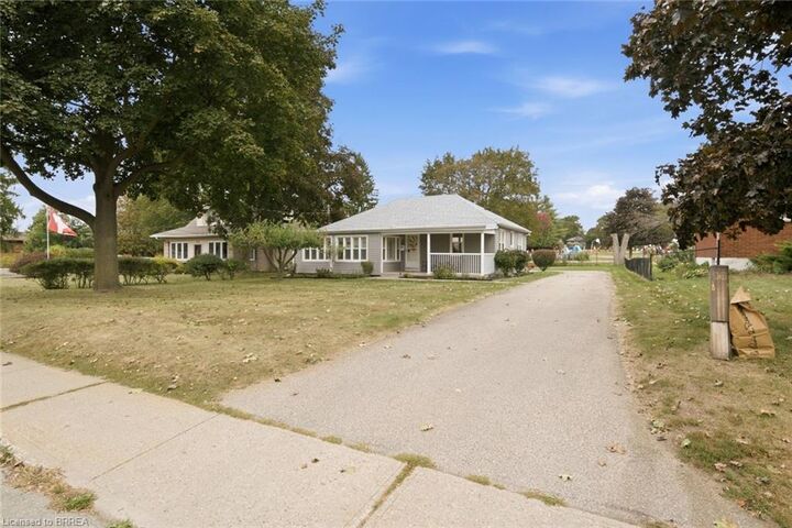 Property Photo:  111 Silver Street  ON N3L 1V2 