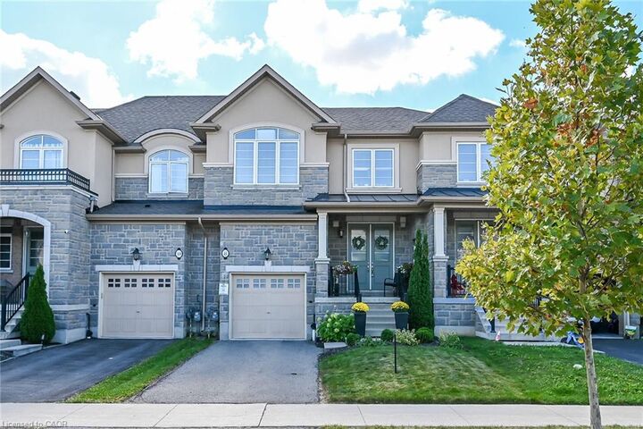 Property Photo:  8 Callon Drive  ON L9K 0J8 