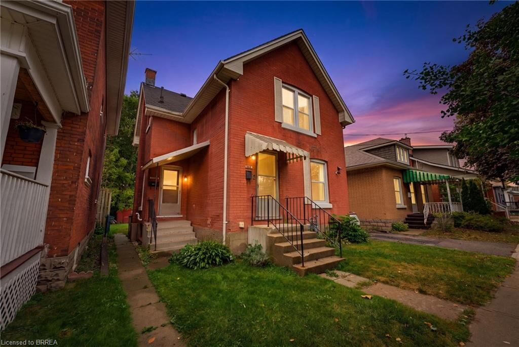 Property Photo:  148 Albion Street  ON N3T 3M9 