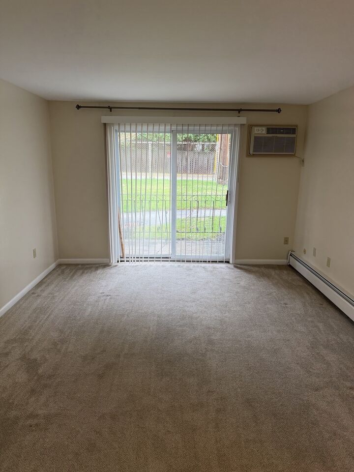 Property Photo:  81 High St 4  MA 01913 