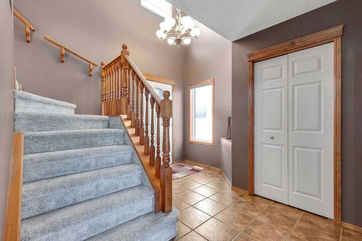Property Photo:  26 Cranwell Manor SE  AB T3M 1G8 