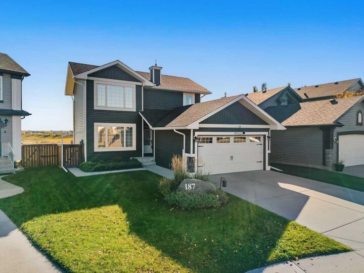 Property Photo:  187 Covington Close NE  AB T3K 4L9 