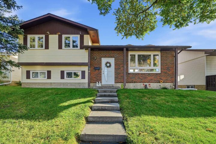 Property Photo:  4615 31 Avenue NE  AB T1Y 1G8 
