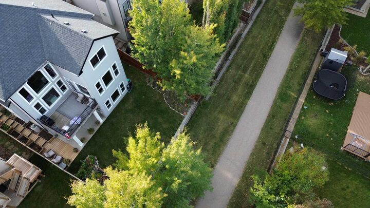 Property Photo:  14 Westmount Way  AB T1S 2L3 