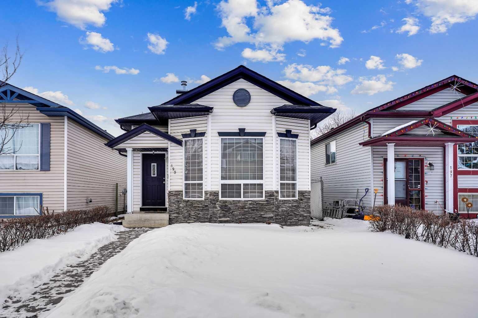 Property Photo:  193 Martindale Drive NE  AB T3J 3X9 