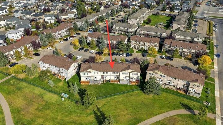 Property Photo:  2005 Luxstone Boulevard SW 303  AB T4B 3J9 