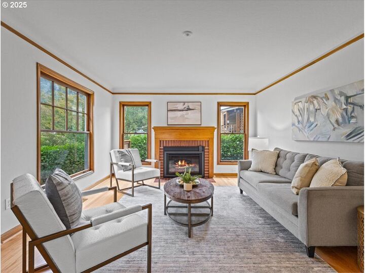 Property Photo:  4128 SE Franklin St  OR 97202 