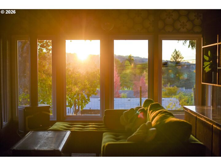 Property Photo:  3142 Onyx Pl  OR 97405 