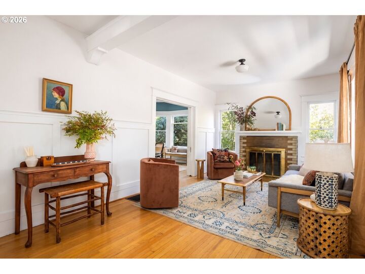 Property Photo:  2421 SE 48th Ave  OR 97206 