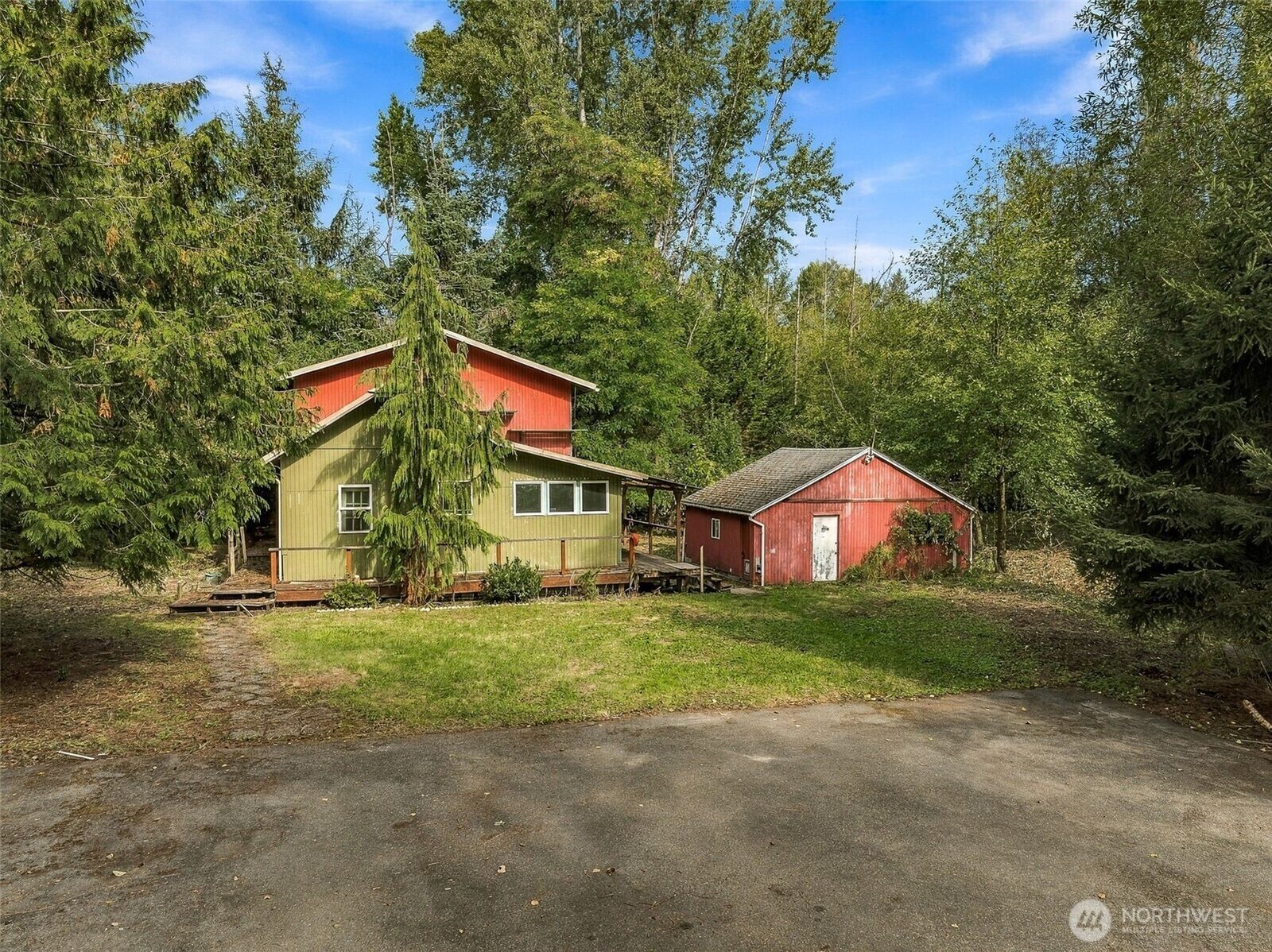 Property Photo: 19920 80th Avenue NE WA 98028