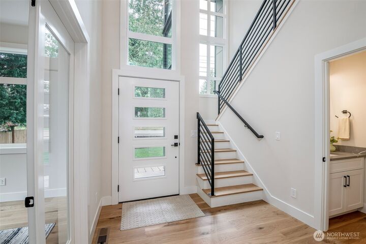 Property Photo: 12648 NE 80th Street WA 98033