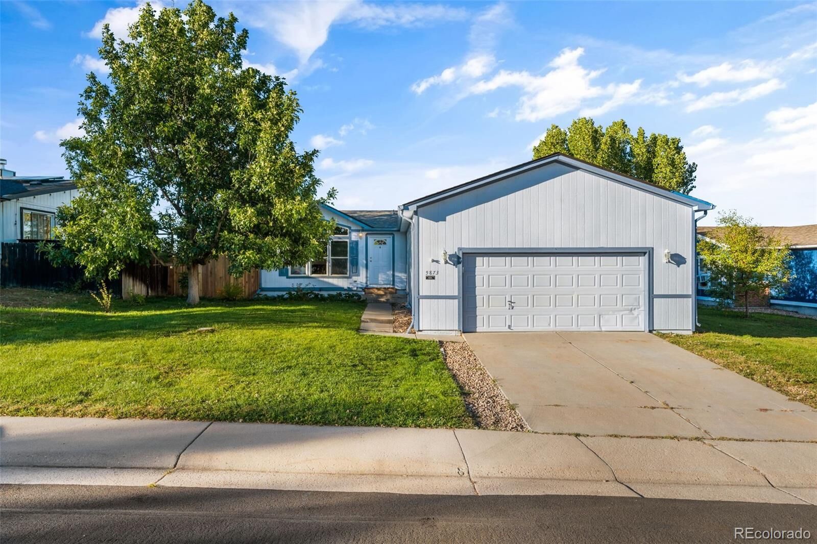 Property Photo:  5873 S Quemoy Circle  CO 80015 