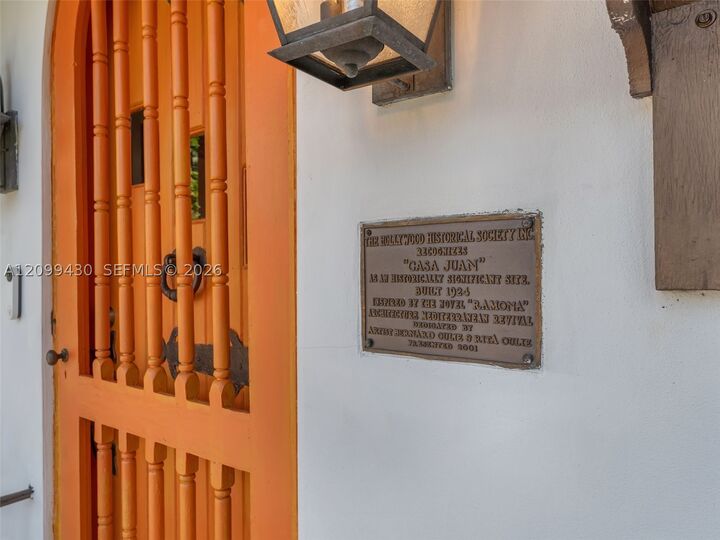 Property Photo: 1321 Tyler St FL 33019