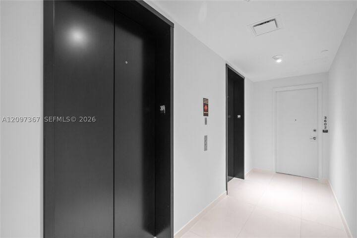 Property Photo:  1400 Biscayne Blvd 3602  FL 33132 