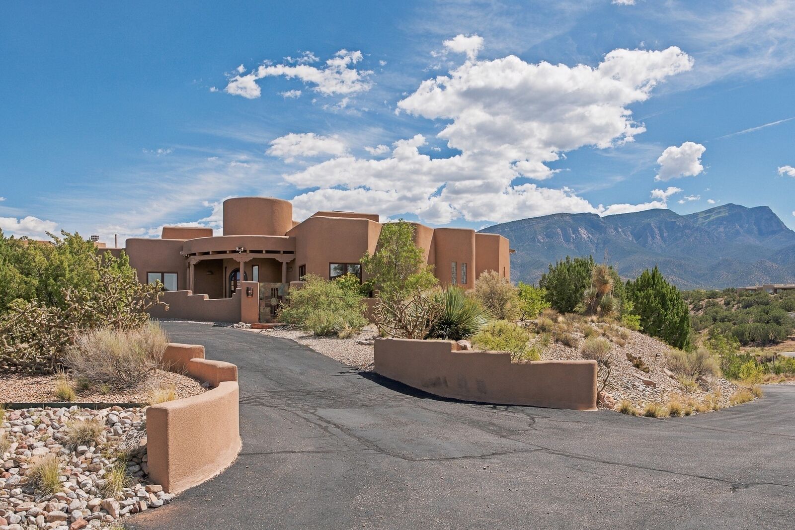 Property Photo:  2 Lees Road  NM 87043 