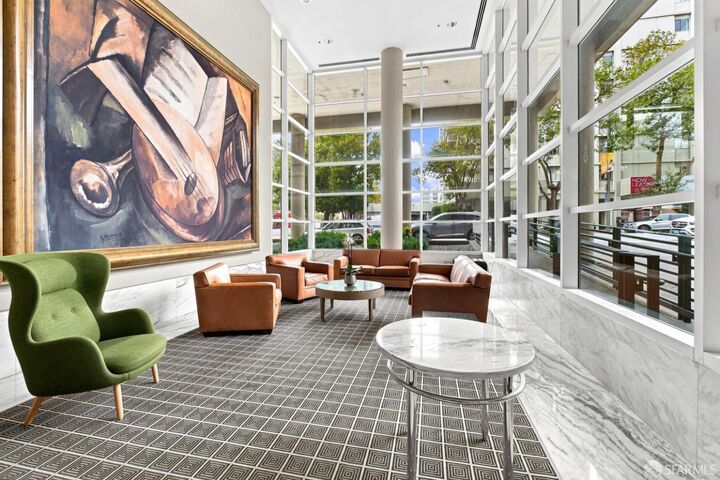 Property Photo:  1388 Gough Street 1201  CA 94109 