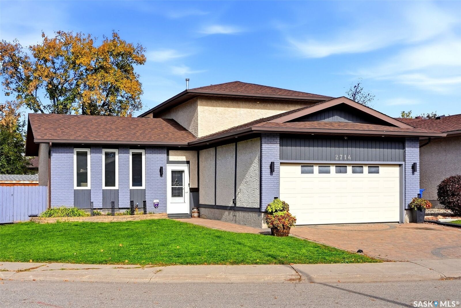 Property Photo: 2714 Jaques Place E SK S4V 0X6