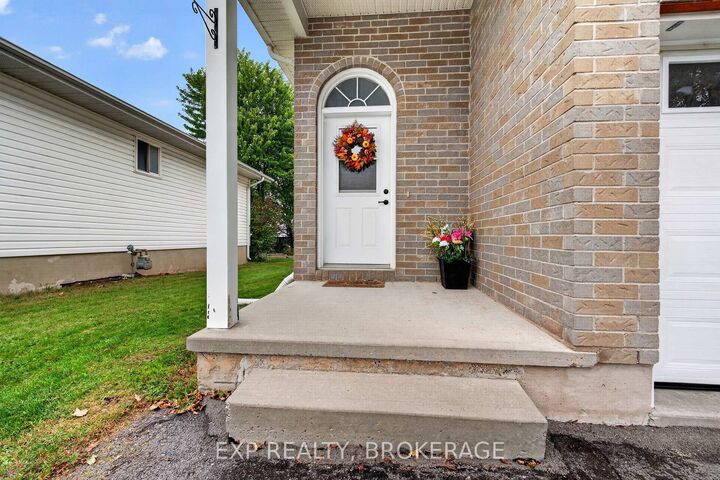 Property Photo: 63 Speers Boulevard ON K7N 1Y1