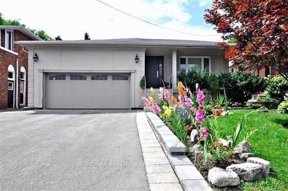 Property Photo:  57 Oxford Street  ON L4C 4L6 