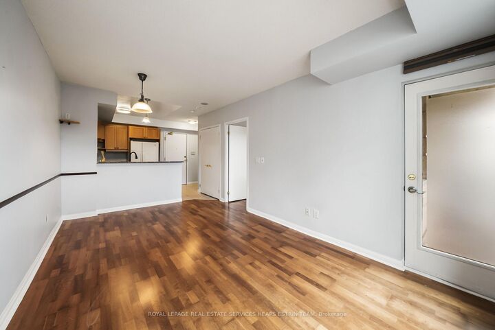 Property Photo:  1801 Bayview Avenue 103  ON M4G 4K2 