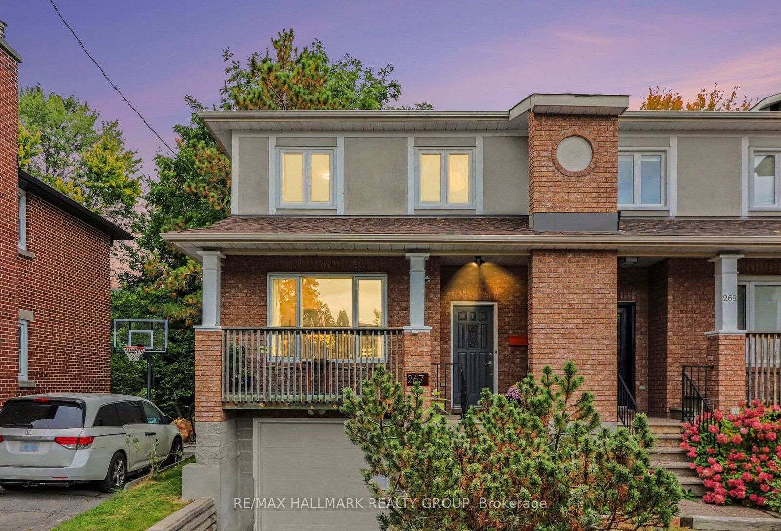 Property Photo:  267 St Laurent Boulevard  ON K1K 2Z2 