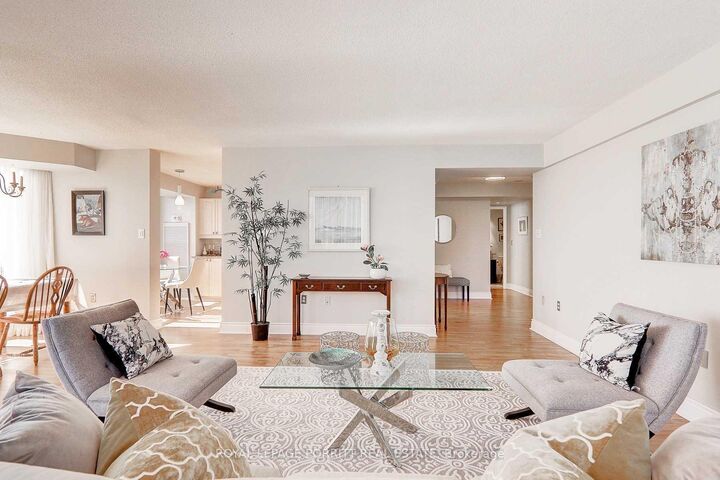 Property Photo: 1271 Walden Circle 508 ON L5J 4R4