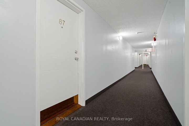 Property Photo:  1096 Jalna Boulevard 87  ON N6E 3B8 