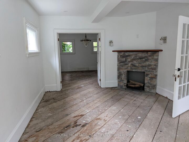 Property Photo:  73 Talbot Street N  ON N3Y 3W6 