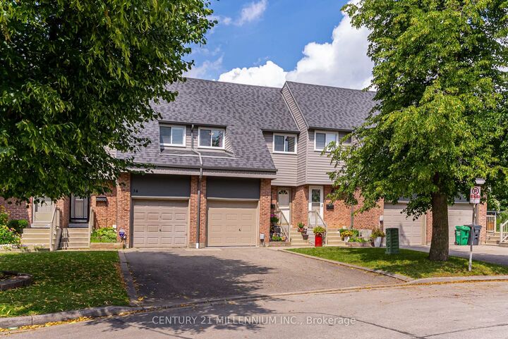 Property Photo:  35 Tara Park Crescent  ON L6V 3E3 