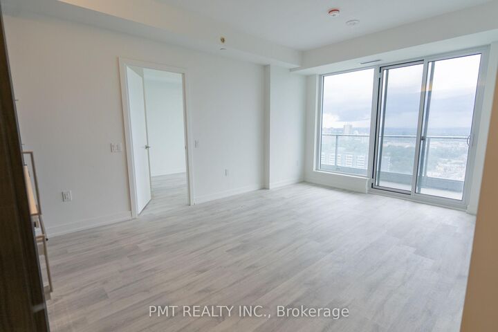 Property Photo:  7 Golden Lion Heights N2610  ON M2M 0C1 