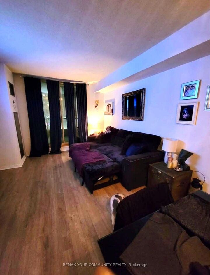 Property Photo:  430 McLevin Avenue 806  ON M1B 5P1 